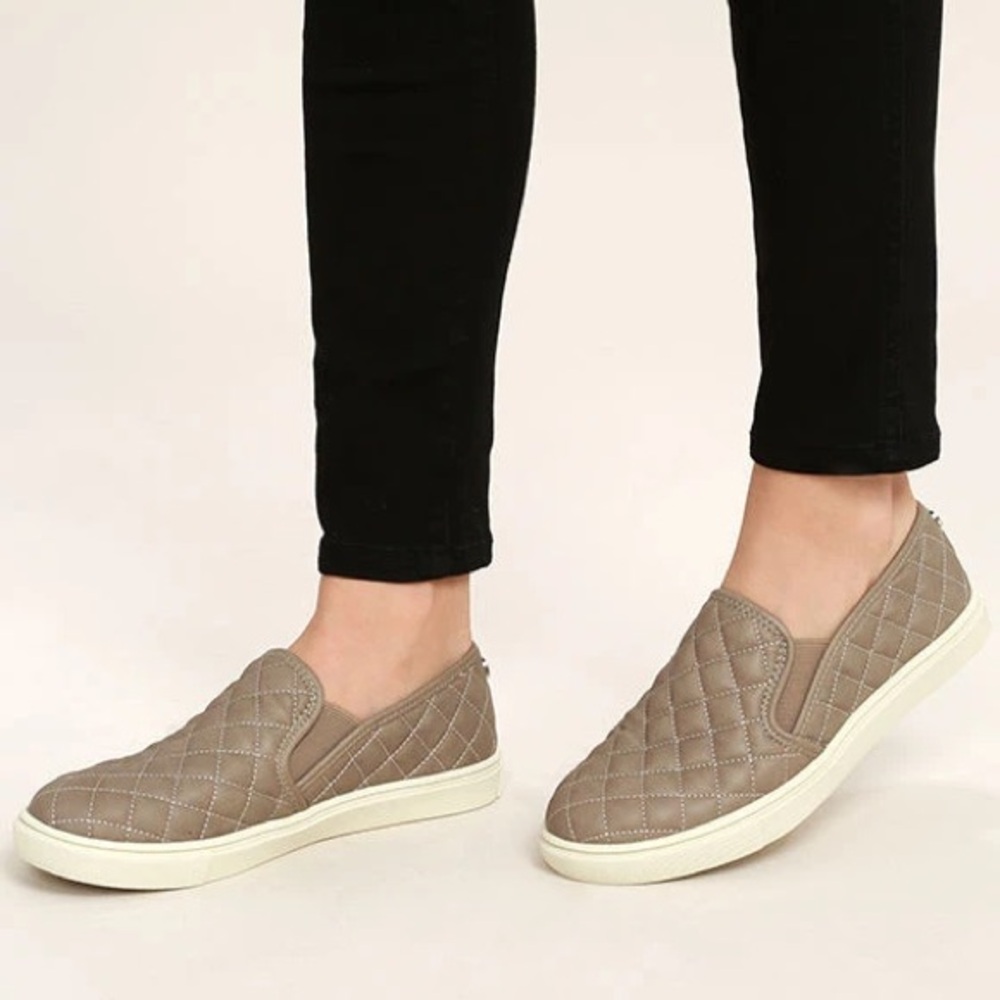 Steve Madden Ecentrcq Quilted Slip-On Sneakers- Grey